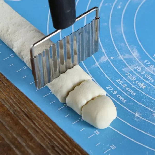 Large Silicone Baking Mat with Measurements – Non-Stick Heat Resistant Rolling Mat for Dough, Roti, Pastry & Cookie Sheet Liner (Random Color)